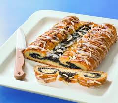 Klassischer Mohnstriezel Rezept Plunderteig Lebensmittel Essen Rezepte