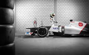 El choque insólito de checo pérez a kimi raikkonen que le costó una sanción. Hd Wallpaper Formula Garages Perez Racer Racing Sauber Sergio Supercars Wallpaper Flare