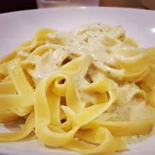 Nudeln Mit Kase Sahne Sosse Zum Verlieben Rezept Kase Sahne Sosse Einfache Gerichte Vegetarische Gerichte
