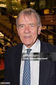 121点のGeorg Freiherr Von Waldenfelsの写真と高解像度写真