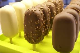 Nos Esquimaux Maison Vanille Bourbon Pistache Chocolat Noir Caramel Au Beurre Sale Mangue Ou Framboise Disponible En Boutique Boulangerie Patisserie Gou