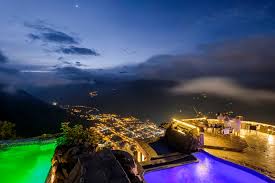 Si buscas un hotel en baños de agua santa cerca de banos park, entonces estás de suerte. Luna Volcan Adventure Spa Hotel En Banos Ecuador