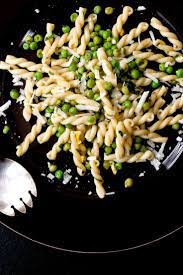 Pasta With Fresh Herbs Lemon And Peas Recipe Recipe Lemon Pasta Recipes Spring Pasta Lemon Pasta