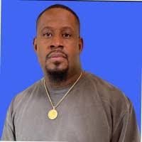 Ray Crenshaw's Instagram, Twitter & Facebook