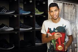 Wayde van niekerk, the 400m world record holder said in a statement on monday evening that he was ending his 2020 season. Wayde The Humble Champion Runner S World
