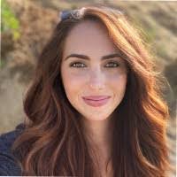 Laura Mackinnon's Instagram, Twitter & Facebook