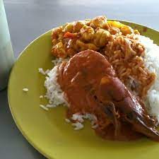 With time, various forms of this malaysian staple has begun to surface, wherein some variations of this dish serve their side dishes in separate melamine bowls. Nasi Kandar Zamruud Malay Restaurant
