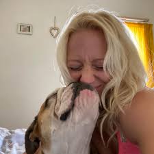 Update”” we managed to get two little chicks, thank you for everyone's  help!! Is there anyone near Hampshire or surrounding areas (happy to  travel) with any newly hatched chicks, 1 of 10