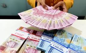 Inti dari definisi di atas adalah bagaimana sebuah proses pengambilan sebuah keputusan yang optimal dengan menggunakan alat analisa uang ada dan adanya keterbatasan resource(sumber daya). Pengertian Dan Perbedaan Umr Ump Umk Secara Umum