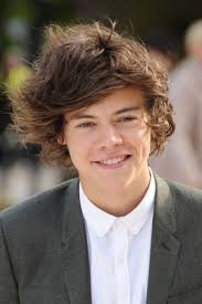 He is currently signed to columbia records as a solo artist. One Direction Harry Styles Wann Ist Eine Frau Zu Alt