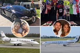 Today, we would be taking you through ronaldo cars collection 1 top cars: Ronaldo And Messi S Incredible Lifestyles With Luxurious Homes And Expensive Cars Football Reporting