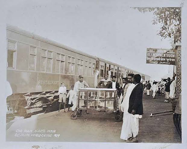 G I P Railway Train With World Cruise Tourists In India, 1929 Photo - Past- India