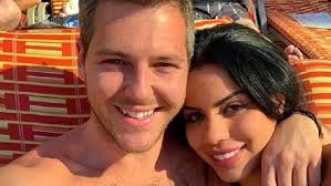 Viewers have watched her on the show right from when she nearly got deported after her marriage to colt johnson. Larissa Dos Santos Lima S New Boyfriend Eric Nichols Of 90 Day Fiance Heavy Com