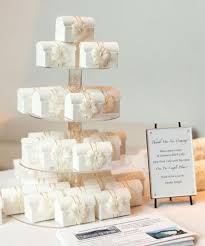 6 Classic Favor Display Ideas Wedding Gift Favors Wedding Cake Boxes Wedding Favors