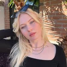 Jessica Schuler's Instagram, Twitter & Facebook