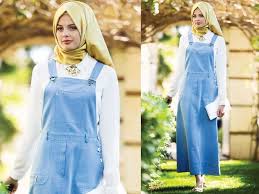 Tugba Venn Tesettur Askili Kot Elbise Modelleri Moda Tesettur Giyim Elbise Modelleri Kot Elbiseler Moda