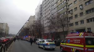Incendiu uriaș la o celebră shaormerie din capitală: Update Foto Incendiu Intr Un Bloc Din Cartierul Colentina Incendiul A Fost Stins Patru Barbati Au Fost Dusi La Politie Mobile