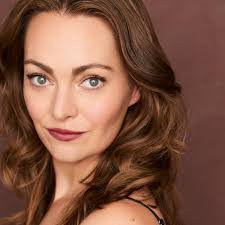 Anna Sharpe's Instagram, Twitter & Facebook