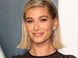 Maybe you would like to learn more about one of these? Hailey Bieber Das Model Teilt Bisher Ungesehene Bilder Ihrer Hochzeit Mit Justin Bieber Bunte De
