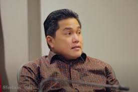Menteri bumn, erick thohir, mengatakan pelaksanaan sentra vaksinasi bersama bumn telah memberi vaksin terhadap 1,6 juta orang di indonesia. Erick Thohir Akan Ada Direksi Telkom Yang Usianya Di Bawah 40 Tahun