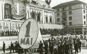 Sarbatorirea zilei de 1 mai in perioada comunista. 1 Mai Muncitoresc Foto De ArhivÄƒ Cu SÄƒrbÄƒtoarea Muncii In Timpul Regimului CeauÈ™escu Stirileprotv Ro