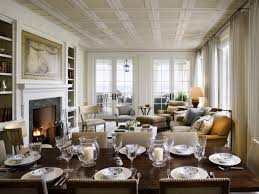 The surrounding nature embraces the house and lamost comes inside due to the lots of glass used in decor. Cheap Decoration Ideas For Your Lake House Decor Givdo Home Ideas