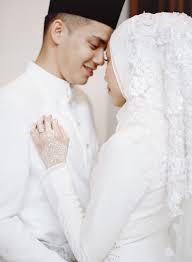 Danial And Diana S Palais Garnier Inspired Wedding At The St Regis Singapore Wedding Wedding Entourage Wedding Inspiration