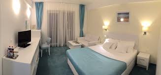 Blaxy premium resort este unul dintre cele mai mari resorturi din românia, inaugurat oficial în anul 2016. Atrium Hotel By The Blaxy Olimp Romania