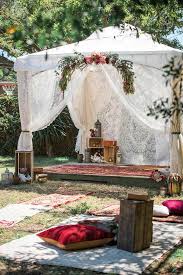 30 Wild And Free Hippie Wedding Ideas Wedding Forward Cheap Wedding Table Centerpieces Hippie Wedding Wedding Floral Centerpieces