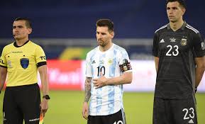 The fifa 2022 world cup qualifying clash between argentine and paraguay will be played at la bombonera stadium (buenos aires) with a local kick off time of 21:00 on thursday, 12 november 2020, which is 01:00 cet on friday 13 november. Hoxp70pgyvxk M