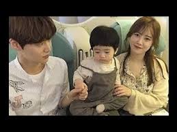 They held a small wedding celebration on may 21, which is korea's official married couple's day, as well as paid a visit to the children's hospital where they donated the money. The Reason Why Ahn Jae Hyun Proposed So Early To Gu Hye Sun And Photo Shoot For Marie Clai Youtube