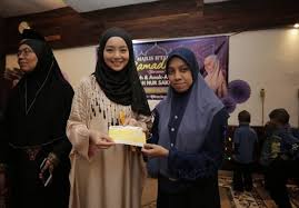 Kini, nicole alph bekerja sebagai pegawai bank, mendapat pendidikan. Kejam Mira Filzah Tak Sanggup Tengok Video Tembak Monyet Cukup Cukuplah Dengan Baby Sayang Hiburan Mstar
