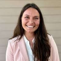 Lauren Defoe's Instagram, Twitter & Facebook