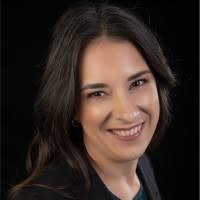 Kim Dueck's Instagram, Twitter & Facebook