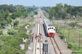 Railmin mau tanya kalo kereta #joglosemarkerto ini kita muter jawa ya? Kereta Joglosemarkerto Hubungkan Yogyakarta Solo Semarang Purwokerto