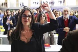 Pedro nuno santos, who led the socialist youth (js) between 2004 and 2008, was the guest who, this sunday, ended the js formation cycle entitled socialism: No Congresso De Begonha O Pedro Nunismo Saiu Vencedor Js Publico