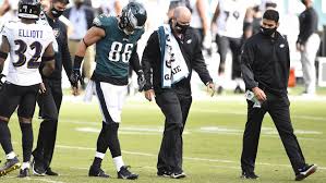 Latest on te zach ertz including news, stats, videos, highlights and more on nfl.com. Philadelphia Eagles Te Zach Ertz Expected Out 3 4 Weeks Rb Miles Sanders Likely Out Vs Giants 6abc Philadelphia
