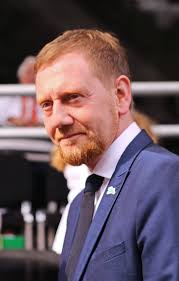 File:Ministerpräsident Michael Kretschmer. Tag der Sachsen 2023 in Aue  2H1A6378WI.jpg