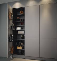 Pin By Alexandra Foretova On Hol Bedroom Closet Design Wardrobe Design Bedroom Home