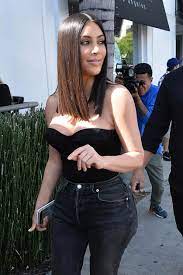 Maybe you would like to learn more about one of these? Kim Kardashian Debuts Her New Sleek Shoulder Length Hair Cut As She Takes A Stroll In La