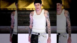 Jul 08, 2021 · and here i was, obviously quite foolishly, thinking that pete davidon's dozens, if not hundreds of tattoos were works of art that he'd proudly cherish and carry with him for the rest of his life. The Real Reason Pete Davidson Is Getting His Tattoos Removed