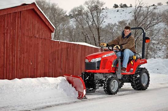 Massey Ferguson 1726E Tractor