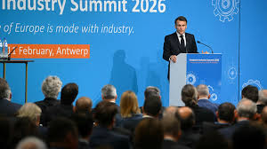 Photo Macron réitère son appel aux Européens à s'endetter en commun