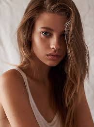 Amanda Nystrom's Instagram, Twitter & Facebook