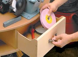 The only difficult part was the final step of attaching the stand to the lazy susan base. Revolving Tool Station Woodworking Project Woodsmith Plans