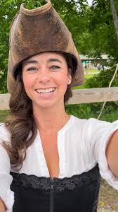 Here are some highlights from our first day at the festival! Follow Krystal  as she checks out some different entertainers, shows, and Castle Gwynn!  #tnrenfest