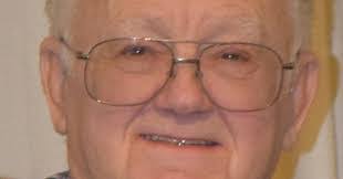 Leonard Hunter's Instagram, Twitter & Facebook