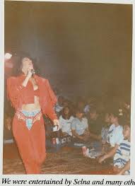 Some of the photos are out in the public for the. Selena Quintanilla On Twitter Rare Photo Http T Co 29aso21pms