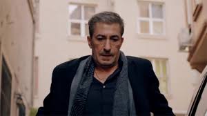 Başlangıç tarihi 30 nisan 2011. Erkan Petekkaya Dogdugun Ev Kaderindir Dizisine Konuk Oluyor