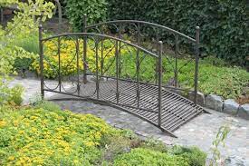 Der stabile handlauf verleiht der teichbrücke eine. Stahl Gartenbrucke Brucke Teichbrucke Antik Kaufland De